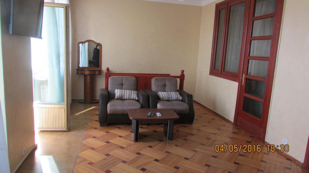 Apartment Irma Rustaveli 57 Batumi Ngoại thất bức ảnh